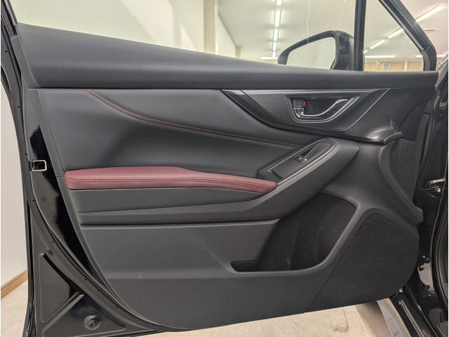 レヴォーグ ＳＴＩスポーツ　禁煙車　純正１１．６インチナビ　フロントサイドバックカメラ　フルセグＴＶ　シートヒーター　赤黒革シート　メモリ付パワーシート　電動リアゲート　アイサイトセーフティプラス　ＬＥＤライト（50枚目）