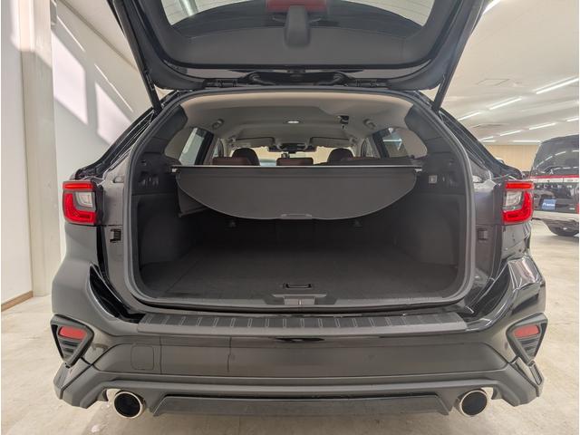 レヴォーグ ＳＴＩスポーツ　禁煙車　純正１１．６インチナビ　フロントサイドバックカメラ　フルセグＴＶ　シートヒーター　赤黒革シート　メモリ付パワーシート　電動リアゲート　アイサイトセーフティプラス　ＬＥＤライト（52枚目）