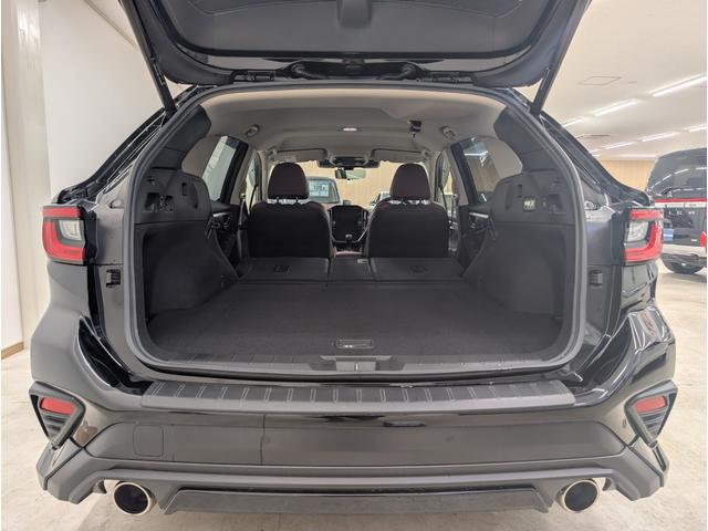 レヴォーグ ＳＴＩスポーツ　禁煙車　純正１１．６インチナビ　フロントサイドバックカメラ　フルセグＴＶ　シートヒーター　赤黒革シート　メモリ付パワーシート　電動リアゲート　アイサイトセーフティプラス　ＬＥＤライト（53枚目）