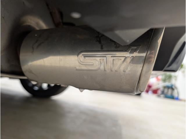 レヴォーグ ＳＴＩスポーツ　禁煙車　純正１１．６インチナビ　フロントサイドバックカメラ　フルセグＴＶ　シートヒーター　赤黒革シート　メモリ付パワーシート　電動リアゲート　アイサイトセーフティプラス　ＬＥＤライト（56枚目）