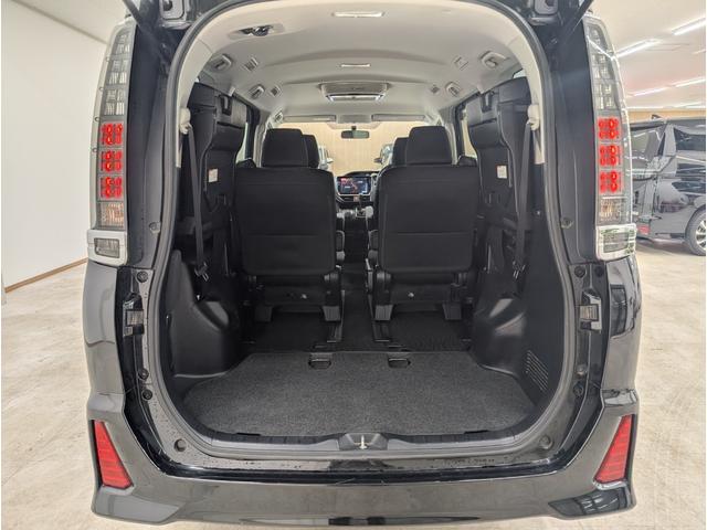 ヴォクシー ＺＳ　禁煙車　社外１０インチナビ　Ｂｌｕｅｔｏｏｔｈ　スマートキー　　　ＥＴＣ　両側パワースライドドア　フリップダウンモニター（56枚目）