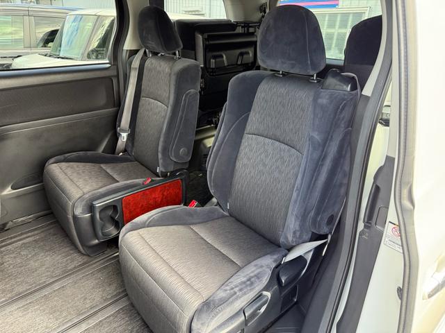 アルファード ２４０Ｓ　２４０Ｓ　ナビ　後席フリップダウンモニター　７人乗り　　ＨＩＤヘッドライト　オートライト　両側電動スライドドア　アルミホイール　ＥＴＣ（33枚目）