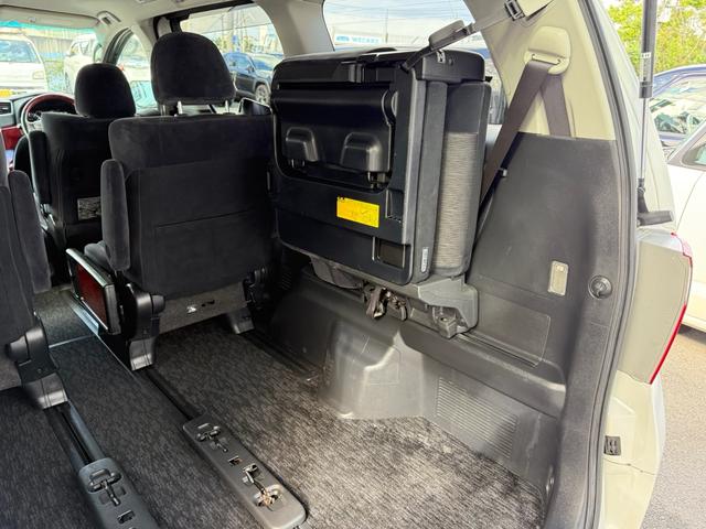 アルファード ２４０Ｓ　２４０Ｓ　ナビ　後席フリップダウンモニター　７人乗り　　ＨＩＤヘッドライト　オートライト　両側電動スライドドア　アルミホイール　ＥＴＣ（36枚目）