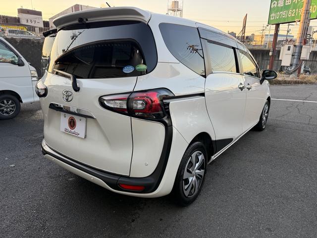 シエンタ G クエロ Gクエロ 7人乗り 軽減ブレーキ 両側自動ドア Iストップ 前後ドラレコ 全方位カメラ Bカメラ デュアルエアバック フルオートエアコン ウォークスルー LEDヘッド ナビ&TV/スペアー有(8枚目)