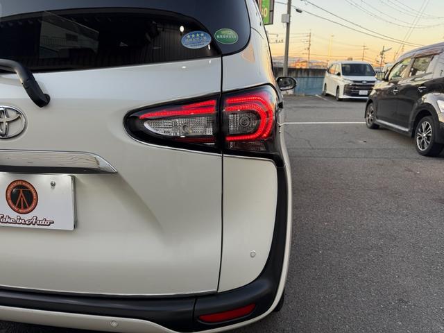 シエンタ G クエロ Gクエロ 7人乗り 軽減ブレーキ 両側自動ドア Iストップ 前後ドラレコ 全方位カメラ Bカメラ デュアルエアバック フルオートエアコン ウォークスルー LEDヘッド ナビ&TV/スペアー有(26枚目)