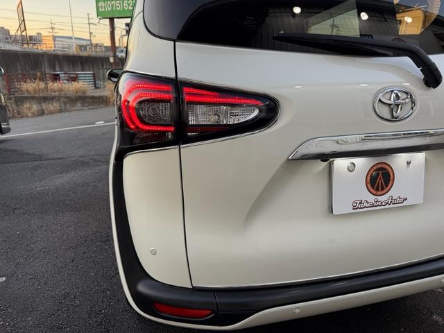 シエンタ G クエロ Gクエロ 7人乗り 軽減ブレーキ 両側自動ドア Iストップ 前後ドラレコ 全方位カメラ Bカメラ デュアルエアバック フルオートエアコン ウォークスルー LEDヘッド ナビ&TV/スペアー有(27枚目)