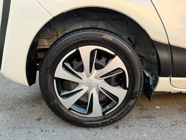 シエンタ G クエロ Gクエロ 7人乗り 軽減ブレーキ 両側自動ドア Iストップ 前後ドラレコ 全方位カメラ Bカメラ デュアルエアバック フルオートエアコン ウォークスルー LEDヘッド ナビ&TV/スペアー有(32枚目)