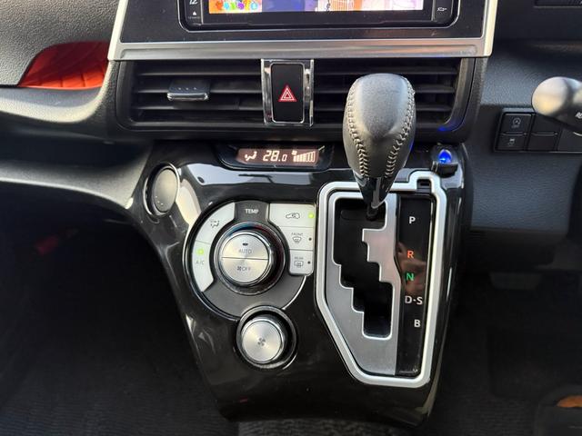 シエンタ G クエロ Gクエロ 7人乗り 軽減ブレーキ 両側自動ドア Iストップ 前後ドラレコ 全方位カメラ Bカメラ デュアルエアバック フルオートエアコン ウォークスルー LEDヘッド ナビ&TV/スペアー有(59枚目)