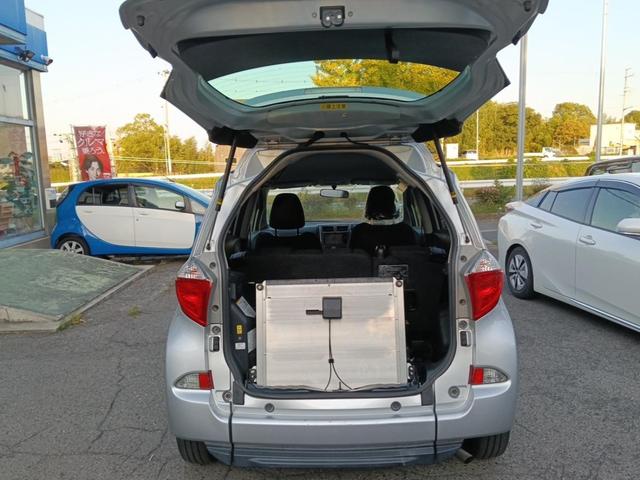 ラクティス X 福祉車両 車いす仕様車 スロープタイプ 車いす1台 助手席側リヤシート付 ナビ TV ETC(3枚目)