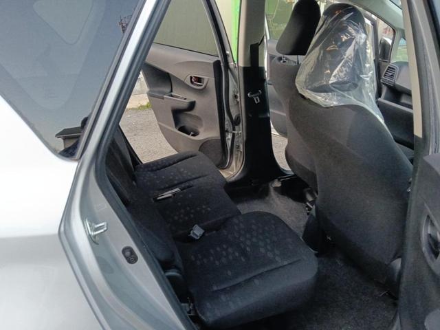 ラクティス X 福祉車両 車いす仕様車 スロープタイプ 車いす1台 助手席側リヤシート付 ナビ TV ETC(12枚目)