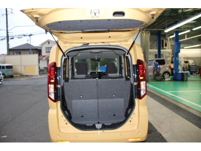 スペーシア ＨＹＢＲＩＤ　Ｘ　両側電動スライド　電動パーキングブレーキ　オートライト　スライドドア　プッシュスタート　シートヒーター　オートエアコン　スズキセーフティーサポート　アイドリングストップ　横滑り防止機能　衝突安全ボディ　盗難防止システム（18枚目）