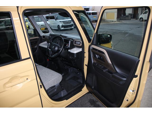 スペーシア ＨＹＢＲＩＤ　Ｘ　両側電動スライド　電動パーキングブレーキ　オートライト　スライドドア　プッシュスタート　シートヒーター　オートエアコン　スズキセーフティーサポート　アイドリングストップ　横滑り防止機能　衝突安全ボディ　盗難防止システム（61枚目）