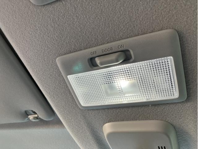 スペーシアカスタム カスタム　ＨＹＢＲＩＤ　ＸＳターボ　試乗車使用　９インチナビ　バックカメラ　オートライト　Ｂｌｕｅｔｏｏｔｈ　スライドドア　純正ナビ　プッシュスタート　シートヒーター　オートエアコン　スズキセーフティーサポート　衝突被害軽減システム　アイドリングストップ（58枚目）