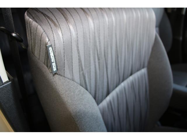 �S�X�y�X�Y�L�F�蒆�Îԁz�𑽐���葵���Ă���܂��B