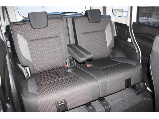 �y�X�Y�L�F�蒆�Îԁz�̂R�̈��S�c