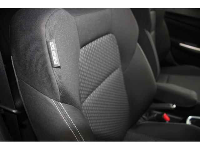 �S�X�y�X�Y�L�F�蒆�Îԁz�𑽐���葵���Ă���܂��B