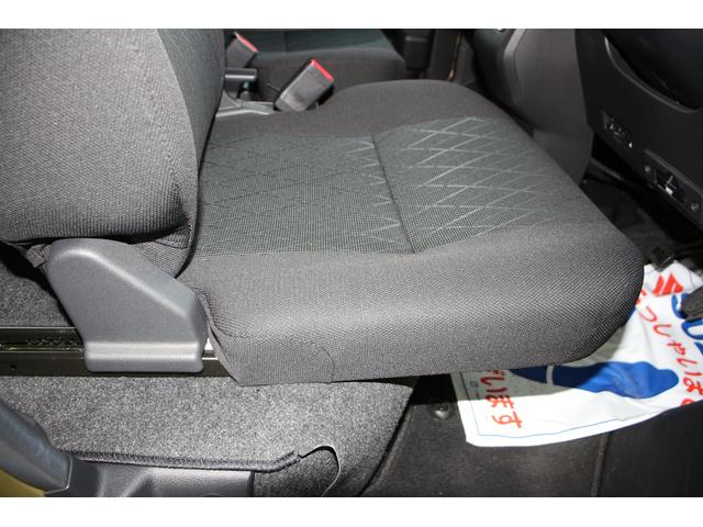 �y�X�Y�L�F�蒆�Îԁz�̂R�̈��S�c