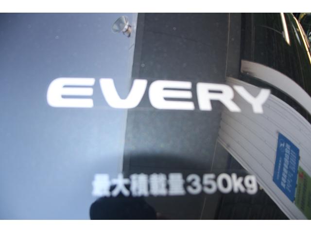 エブリイ ＰＡリミテッド　６型　パートタイム４ＷＤ　前後ブレーキサポ　オートライト　４ＷＤ　衝突被害軽減システム　アイドリングストップ　横滑り防止機能　衝突安全ボディ（73枚目）