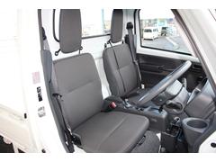 ���Ҥϥ������ʳ��˽л��ľ�ĥǥ����顼�Ȥ��ơ����츩��������䥨�ꥢ�ˡ��ϰ�γ��ͤ˰��������Ǥޤ���ޤ����� 3