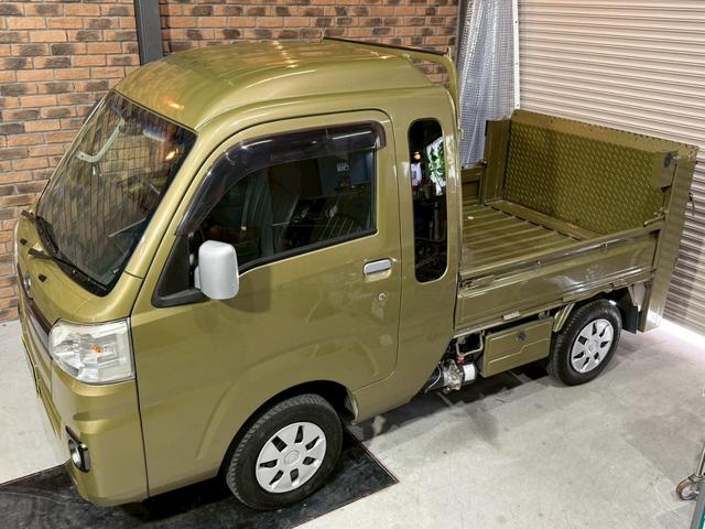 ハイゼットトラック ジャンボエクストラ　パワーゲート　４ＡＴ　リフト能力３５０ｋｇ　ワンオーナー　三方開　　ＥＴＣ　ドラレコ　ナビ　バックカメラ　スロコン　軽トラ　パワーゲート　”ジャンボ”ボディ×垂直式テールリフト（6枚目）