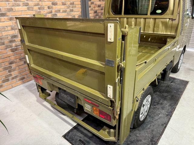ハイゼットトラック ジャンボエクストラ　パワーゲート　４ＡＴ　リフト能力３５０ｋｇ　ワンオーナー　三方開　　ＥＴＣ　ドラレコ　ナビ　バックカメラ　スロコン　軽トラ　パワーゲート　”ジャンボ”ボディ×垂直式テールリフト（15枚目）