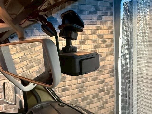 ハイゼットトラック ジャンボエクストラ　パワーゲート　４ＡＴ　リフト能力３５０ｋｇ　ワンオーナー　三方開　　ＥＴＣ　ドラレコ　ナビ　バックカメラ　スロコン　軽トラ　パワーゲート　”ジャンボ”ボディ×垂直式テールリフト（42枚目）