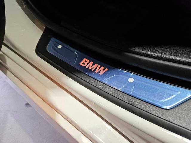 �V�Ԏ��̕ی�t�B�����������ɂ̂����Ă��邱�ƂŁA�R���f�B�V�������킩���Ă���������Ǝv���܂��B