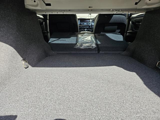 �㕔���Ȃ�|���ăg�����N�X���[����΁A�֒������ɑ�l�Q�l�˂�Ă��܂��قǂ̒���e�ʂł��B