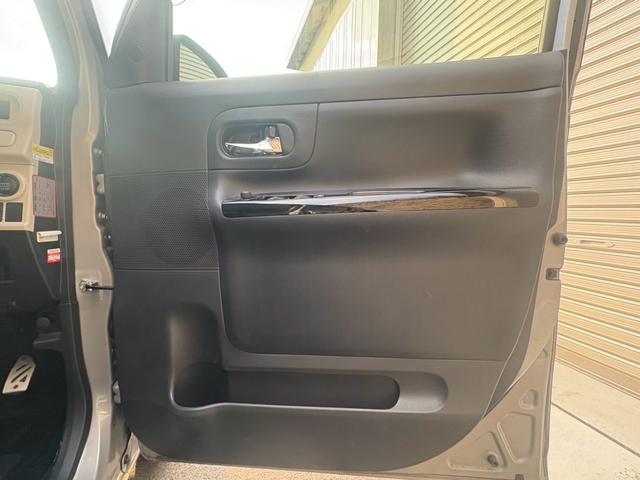 ムーヴキャンバス ＧブラックインテリアＶＳ　ＳＡＩＩＩ　ツートンカラー　スマートアシスト　純正ナビ　フルセグ　Ｂｌｕｅｔｏｏｈ　バックカメラ　両側電動スライドドア　プッシュスタート　シートヒーター（19枚目）