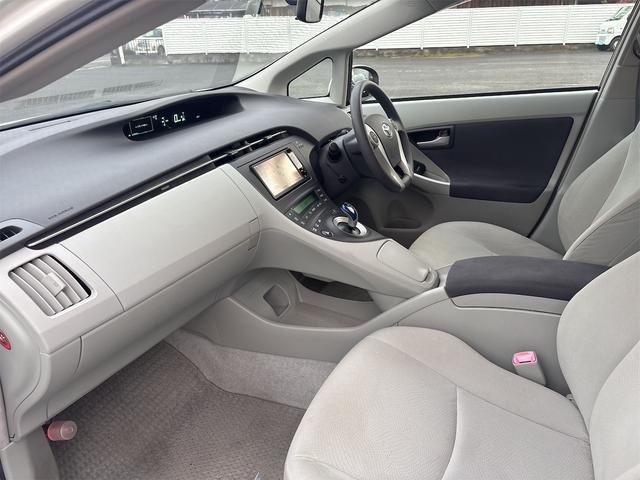 プリウス S 純正SDナビ(NHDT-W60G) CD DVD Buletooth接続 純正アルミホイール15インチ 電動格納ミラー オートライト オートエアコン ステアリングスイッチ フロントフォグライト(34枚目)