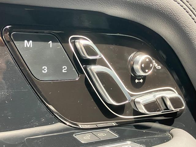 レンジローバー ヴォーグ ヴォーグ (3.0リッター/340ps) 4WD ガラスルーフ 全方位カメラ AppleCarPlayt対応 MERIDIANサウンド OP22インチホイール エアサスペンション 電動リアゲートBSM(17枚目)