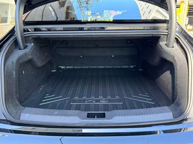 *その他  HONGQI H9 2,0T 茶革シート、左ハンドル、パノラマルーフ、全方位カメラ、BOSEスピーカー、シートヒータ&エアコン、禁煙、紅旗(24枚目)