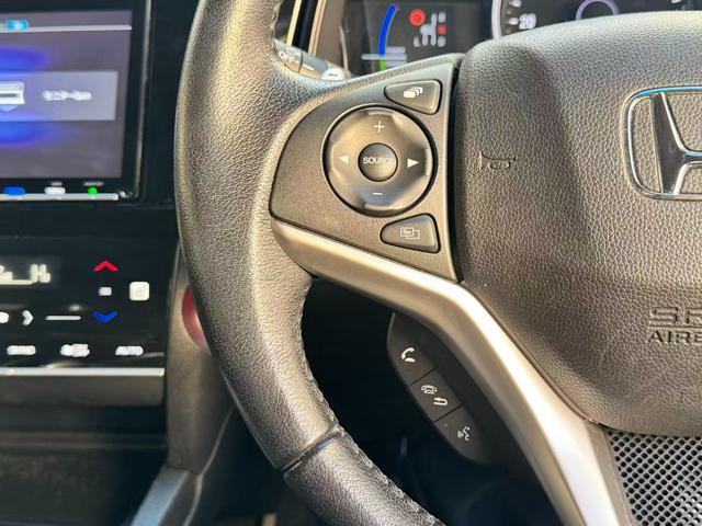 シャトル ハイブリッドX ホンダセンシング 後期型/OP8インチナビ/ホンダセンシング/LEDライト/バックカメラ/フルセグTV/シートヒーター/半レザーシート/スマートキー/ETC(11枚目)