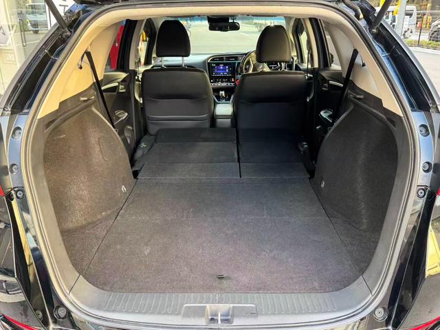 シャトル ハイブリッドX ホンダセンシング 後期型/OP8インチナビ/ホンダセンシング/LEDライト/バックカメラ/フルセグTV/シートヒーター/半レザーシート/スマートキー/ETC(27枚目)