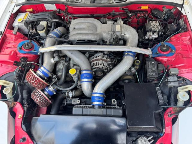 ＲＸ－７ タイプＲＢ　ＭＴ車　純正リアスポ　ＨＫＳエアクリ　ＴＥＩＮ車高調　サンアイワークスマフラ－　サイドリップ　ＭＯＭＯステアリング　デジタルミラー　ストラーダナビ　ＥＴＣ（5枚目）