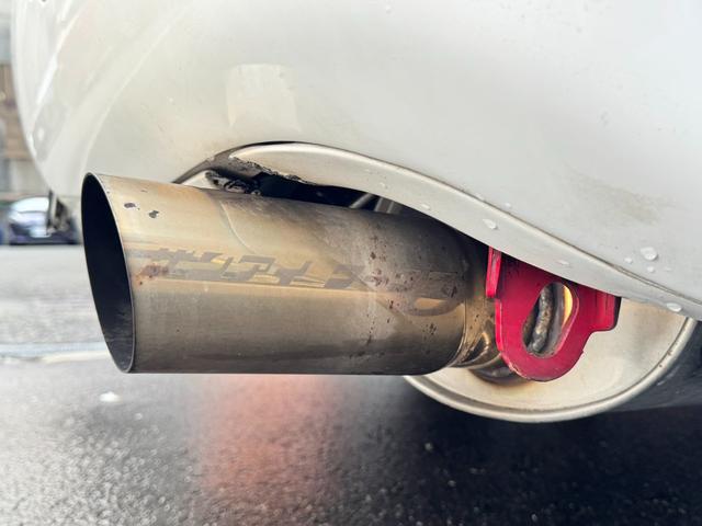 ＲＸ－７ タイプＲＢ　ＭＴ車　純正リアスポ　ＨＫＳエアクリ　ＴＥＩＮ車高調　サンアイワークスマフラ－　サイドリップ　ＭＯＭＯステアリング　デジタルミラー　ストラーダナビ　ＥＴＣ（7枚目）