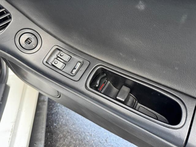 ＲＸ－７ タイプＲＢ　ＭＴ車　純正リアスポ　ＨＫＳエアクリ　ＴＥＩＮ車高調　サンアイワークスマフラ－　サイドリップ　ＭＯＭＯステアリング　デジタルミラー　ストラーダナビ　ＥＴＣ（16枚目）