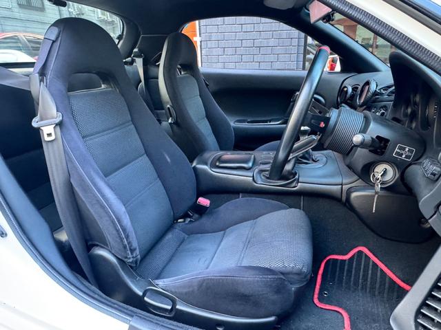 ＲＸ－７ タイプＲＢ　ＭＴ車　純正リアスポ　ＨＫＳエアクリ　ＴＥＩＮ車高調　サンアイワークスマフラ－　サイドリップ　ＭＯＭＯステアリング　デジタルミラー　ストラーダナビ　ＥＴＣ（18枚目）