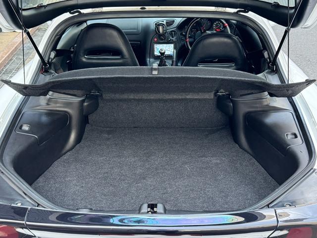 ＲＸ－７ タイプＲＢ　ＭＴ車　純正リアスポ　ＨＫＳエアクリ　ＴＥＩＮ車高調　サンアイワークスマフラ－　サイドリップ　ＭＯＭＯステアリング　デジタルミラー　ストラーダナビ　ＥＴＣ（22枚目）