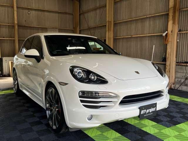 カイエン ベースグレード ティプトロニックS 4WD ガラスコーティング施工済み KW車高調 ブラックレザー 22インチ Bluetooth キャリパーコーティング施工済み ホイールコーティング施工済み(2枚目)