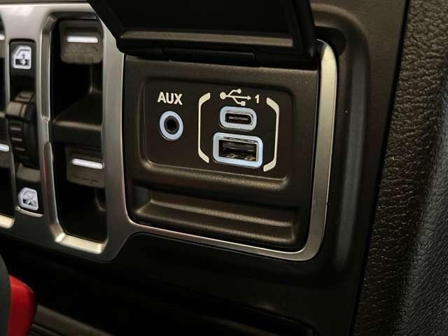 ジープ・ラングラーアンリミテッド サハラ 3.6L 4WD ガラスコーティング施工済み フルセグTV Bluetooth ブラックレザーシート(31枚目)