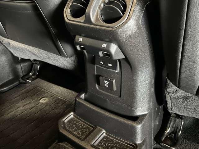 ジープ・ラングラーアンリミテッド サハラ 3.6L 4WD ガラスコーティング施工済み フルセグTV Bluetooth ブラックレザーシート(35枚目)