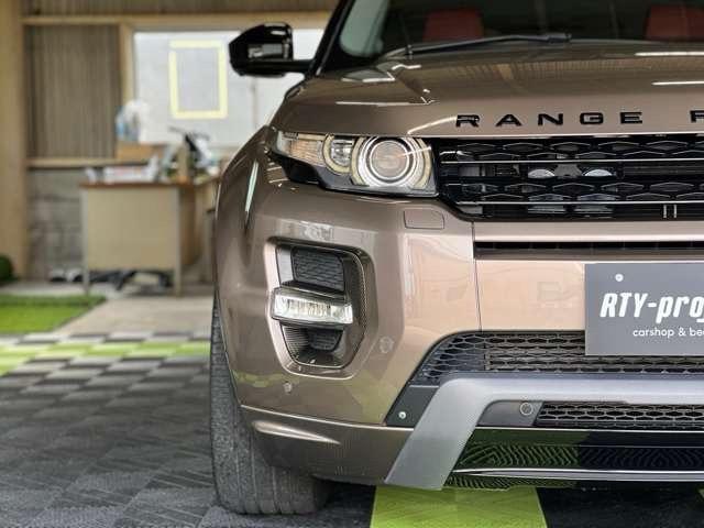 レンジローバーイヴォーク ダイナミック　４ＷＤ　ガラスコーティング施工済み　ローダウン　ＭＥＲＩＤＩＡＮサウンド　ガラスルーフ　赤／黒レザーシート　シートヒーター　シートメモリー　Ｂｌｕｅｔｏｏｔｈ（8枚目）