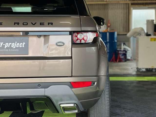 レンジローバーイヴォーク ダイナミック　４ＷＤ　ガラスコーティング施工済み　ローダウン　ＭＥＲＩＤＩＡＮサウンド　ガラスルーフ　赤／黒レザーシート　シートヒーター　シートメモリー　Ｂｌｕｅｔｏｏｔｈ（11枚目）