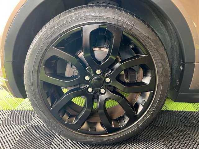 レンジローバーイヴォーク ダイナミック　４ＷＤ　ガラスコーティング施工済み　ローダウン　ＭＥＲＩＤＩＡＮサウンド　ガラスルーフ　赤／黒レザーシート　シートヒーター　シートメモリー　Ｂｌｕｅｔｏｏｔｈ（77枚目）