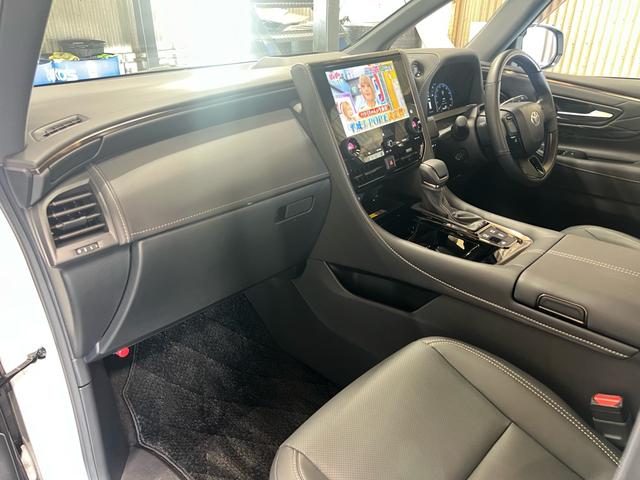 アルファード Z モデリスタエアロ 左右独立ムーンルーフ フリップダウンモニター デジタルインナーミラー ユニバーサルステップ トヨタチームメイト ヘッドアップディスプレイ 寒冷地仕様 ガラスコーティング施工済み(24枚目)