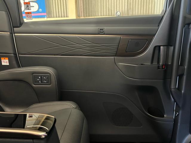 アルファード Z モデリスタエアロ 左右独立ムーンルーフ フリップダウンモニター デジタルインナーミラー ユニバーサルステップ トヨタチームメイト ヘッドアップディスプレイ 寒冷地仕様 ガラスコーティング施工済み(28枚目)