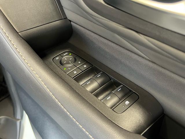 アルファード Z モデリスタエアロ 左右独立ムーンルーフ フリップダウンモニター デジタルインナーミラー ユニバーサルステップ トヨタチームメイト ヘッドアップディスプレイ 寒冷地仕様 ガラスコーティング施工済み(37枚目)