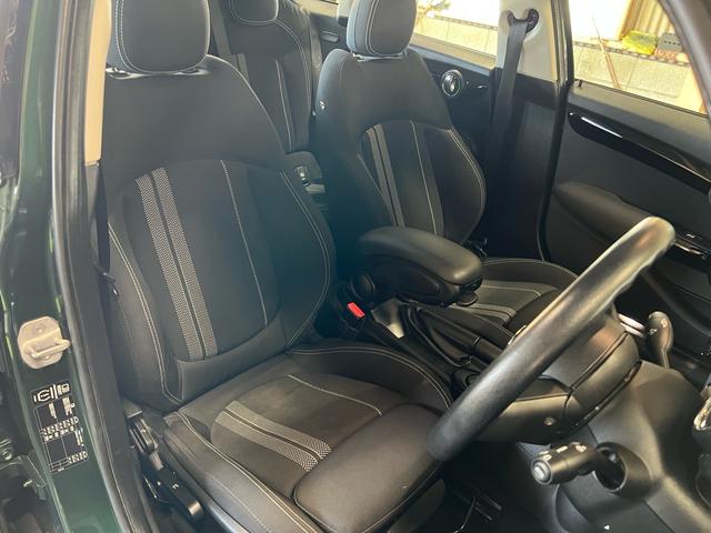 ＭＩＮＩ クーパーＳ　ローダウン　ＧＩＧＡＭＯＴダウンサス　ＧＩＧＡＭＯＴマフラーカッター　前後ドラレコ　ＭＩＮＩドライビングモード　Ｂｌｕｅｔｏｏｔｈ　ガラスコーティング施工済み（14枚目）