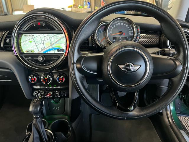 ＭＩＮＩ クーパーＳ　ローダウン　ＧＩＧＡＭＯＴダウンサス　ＧＩＧＡＭＯＴマフラーカッター　前後ドラレコ　ＭＩＮＩドライビングモード　Ｂｌｕｅｔｏｏｔｈ　ガラスコーティング施工済み（29枚目）